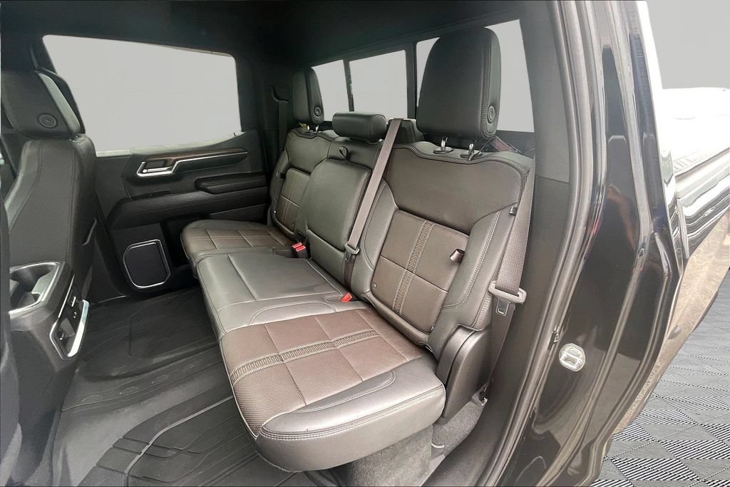 Used 2023 Chevrolet Silverado 1500 High Country w/ High Country Premium Package AWD/4WD image 26