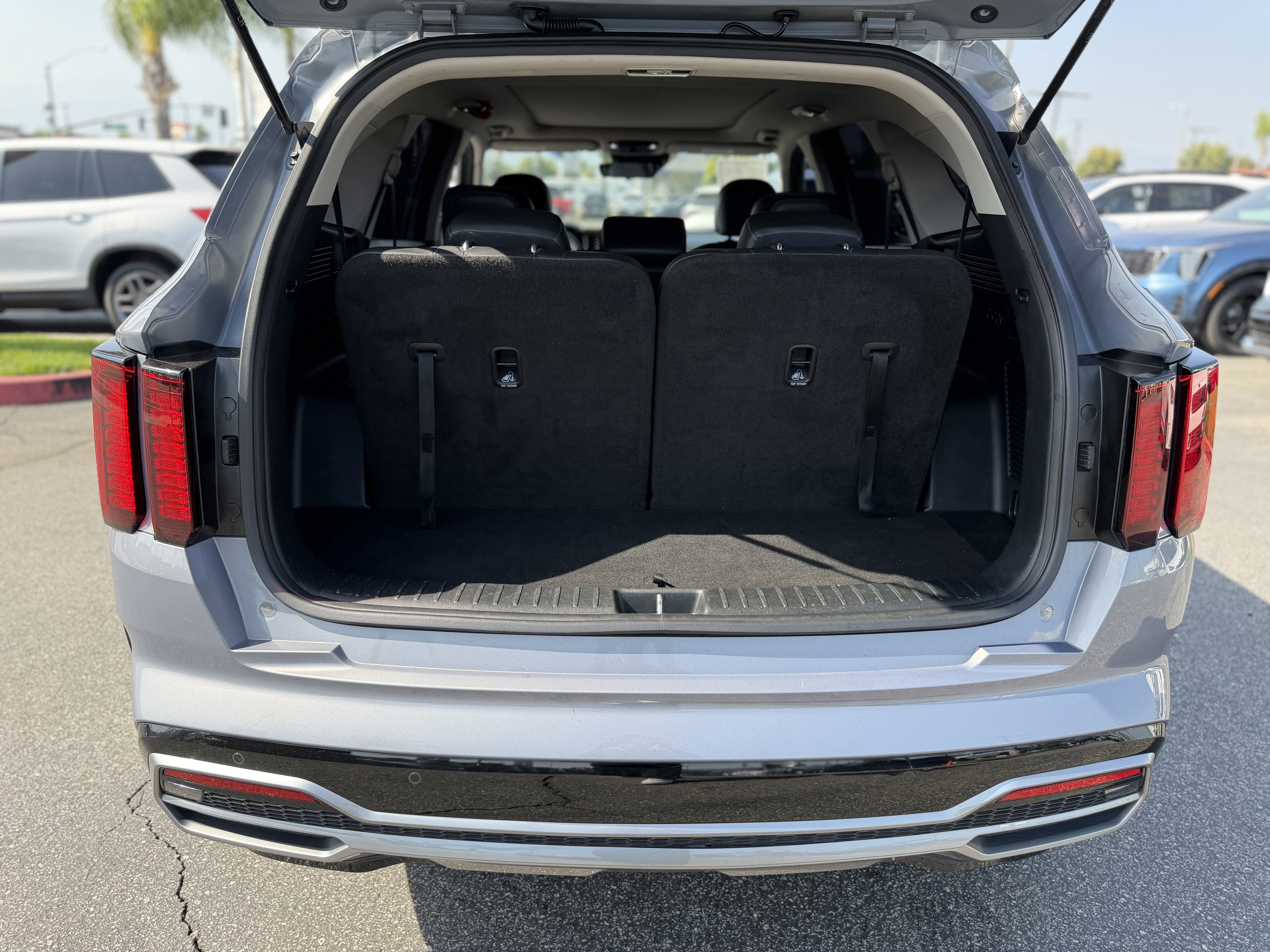 Certified 2022 Kia Sorento S w/ Panoramic Sunroof Package FWD image 10