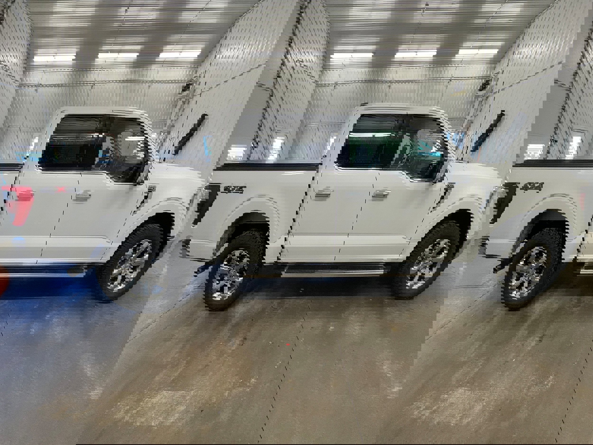 Used 2022 Ford F150 Lariat w/ Equipment Group 502A High image 6
