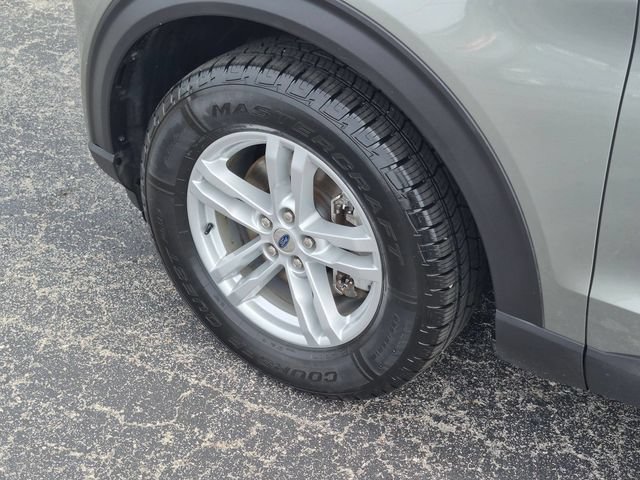 Used 2020 Ford Explorer XLT w/ Equipment Group 202A AWD/4WD image 25