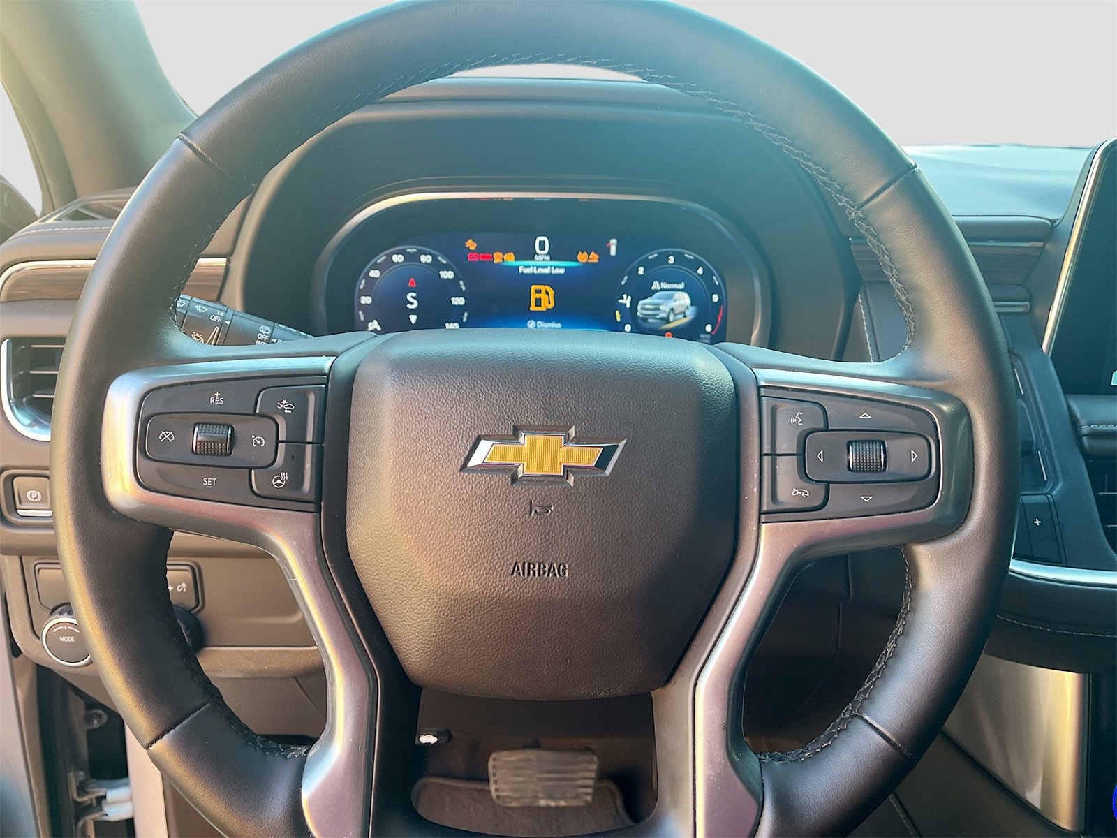 Used 2023 Chevrolet Tahoe LT w/ Luxury Package image 11