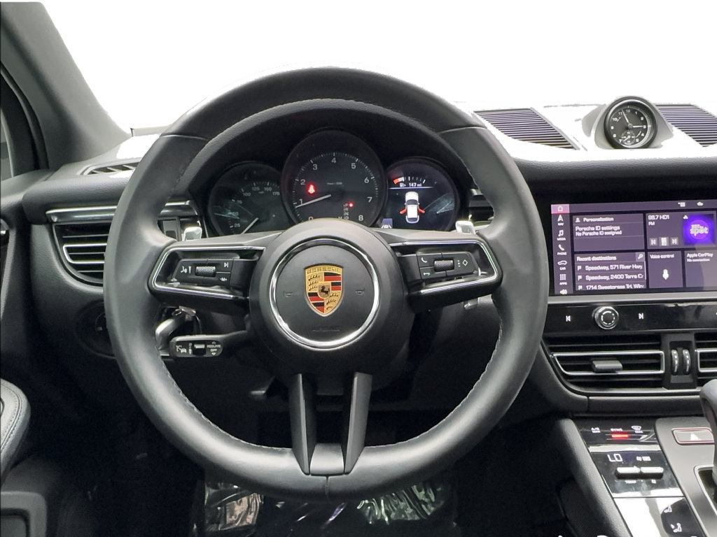 Used 2024 Porsche Macan Turbo AWD/4WD image 39