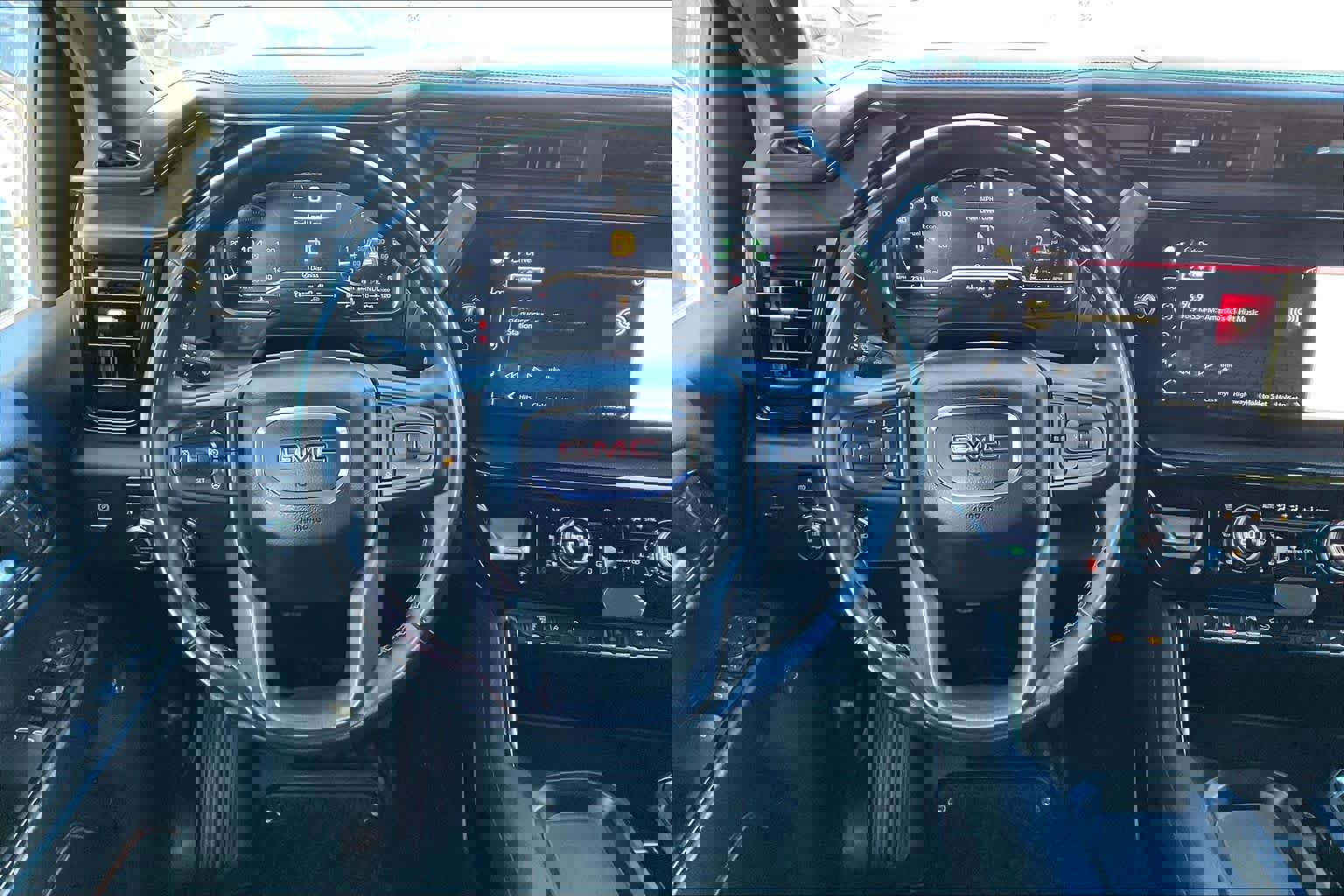 Used 2024 GMC Sierra 2500 AT4 w/ AT4 Premium Plus Package image 5