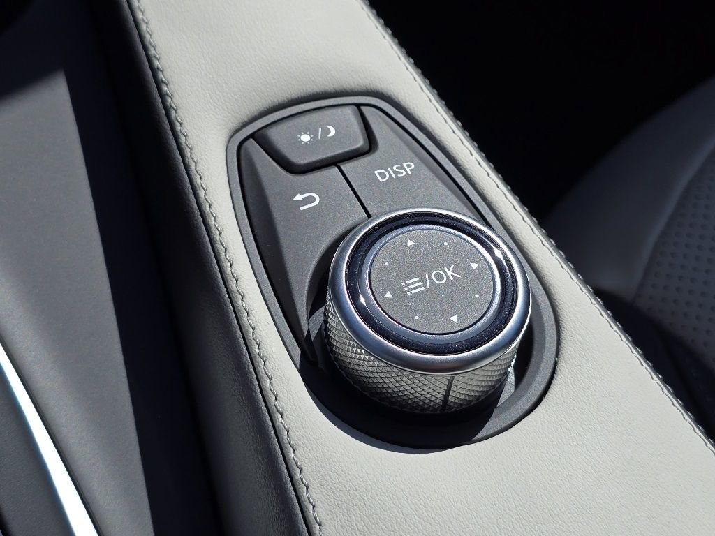 Certified 2025 INFINITI QX55 Luxe w/ Cargo Package image 9