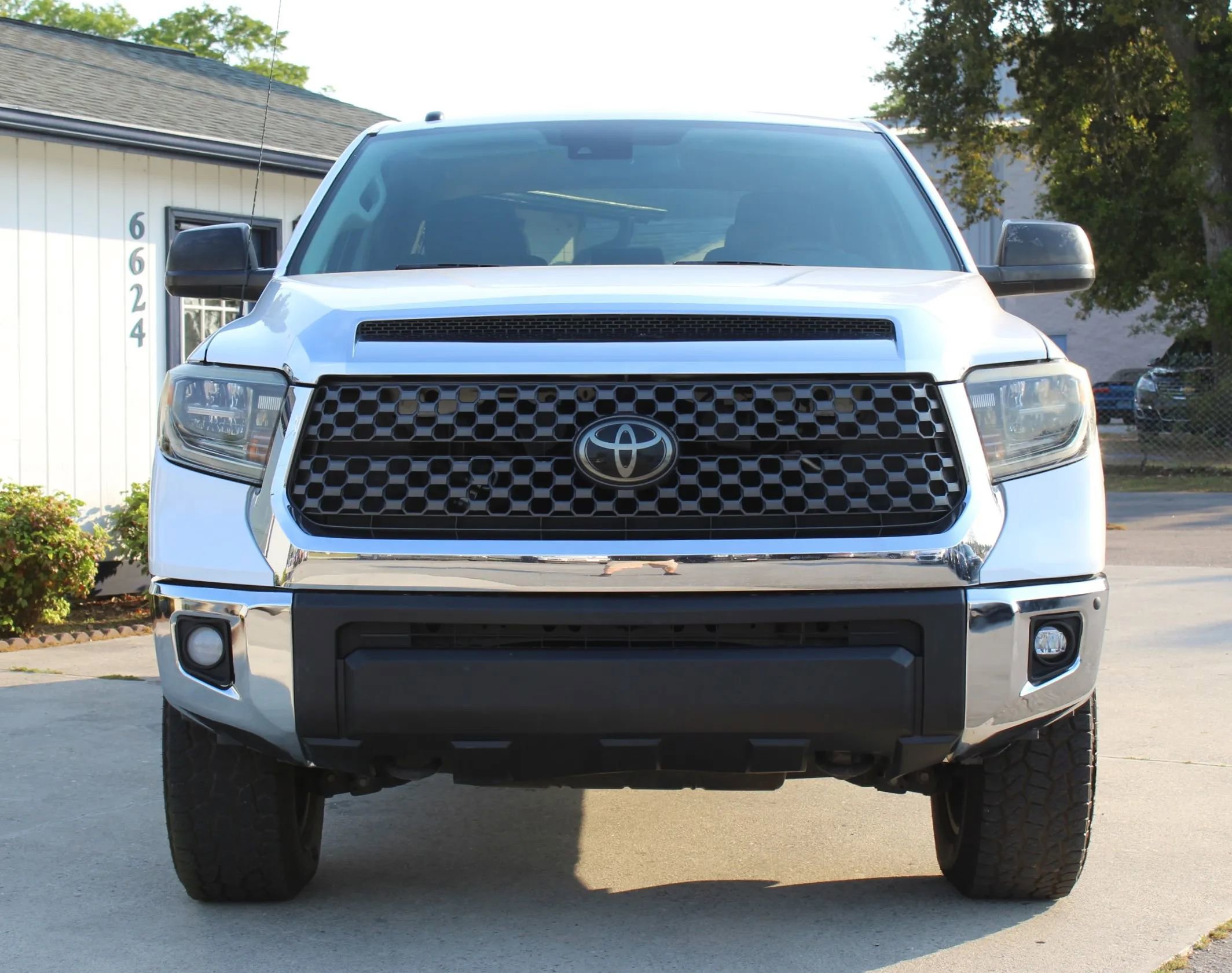 Used 2018 Toyota Tundra SR5 w/ TRD Off Road Package AWD/4WD image 8