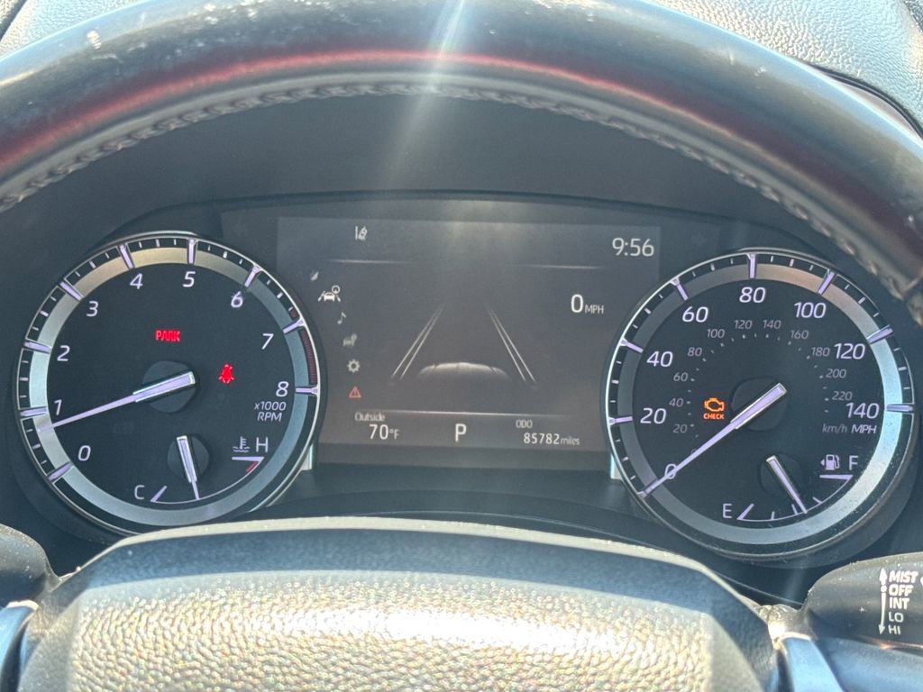 Used 2022 Toyota Highlander XLE AWD/4WD image 19