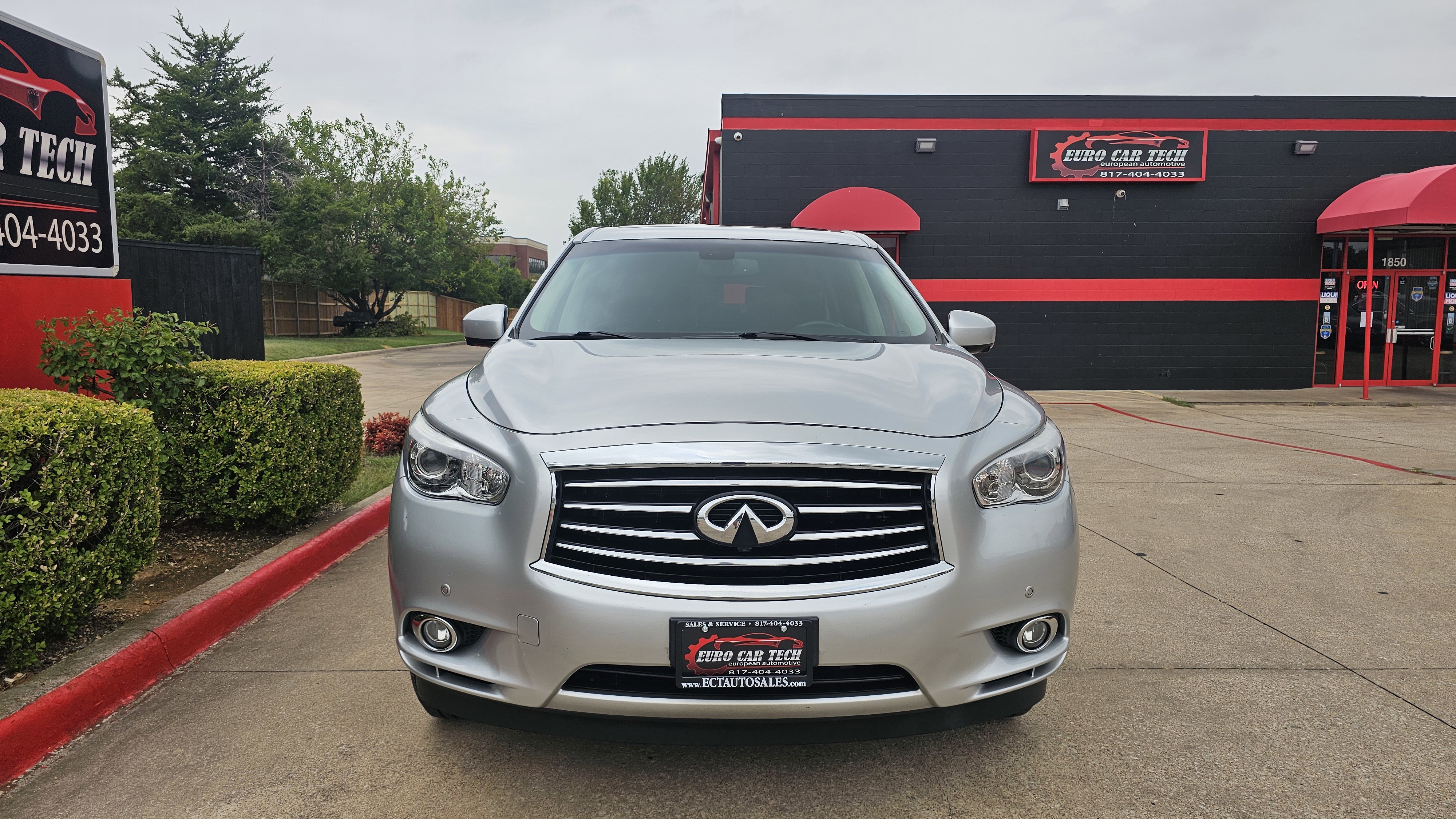 Used 2014 INFINITI QX60 AWD w/ Premium Plus Package image 5