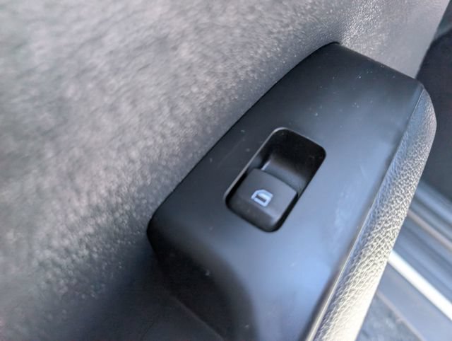 Used 2024 Kia Soul LX w/ LX Technology Package FWD image 11