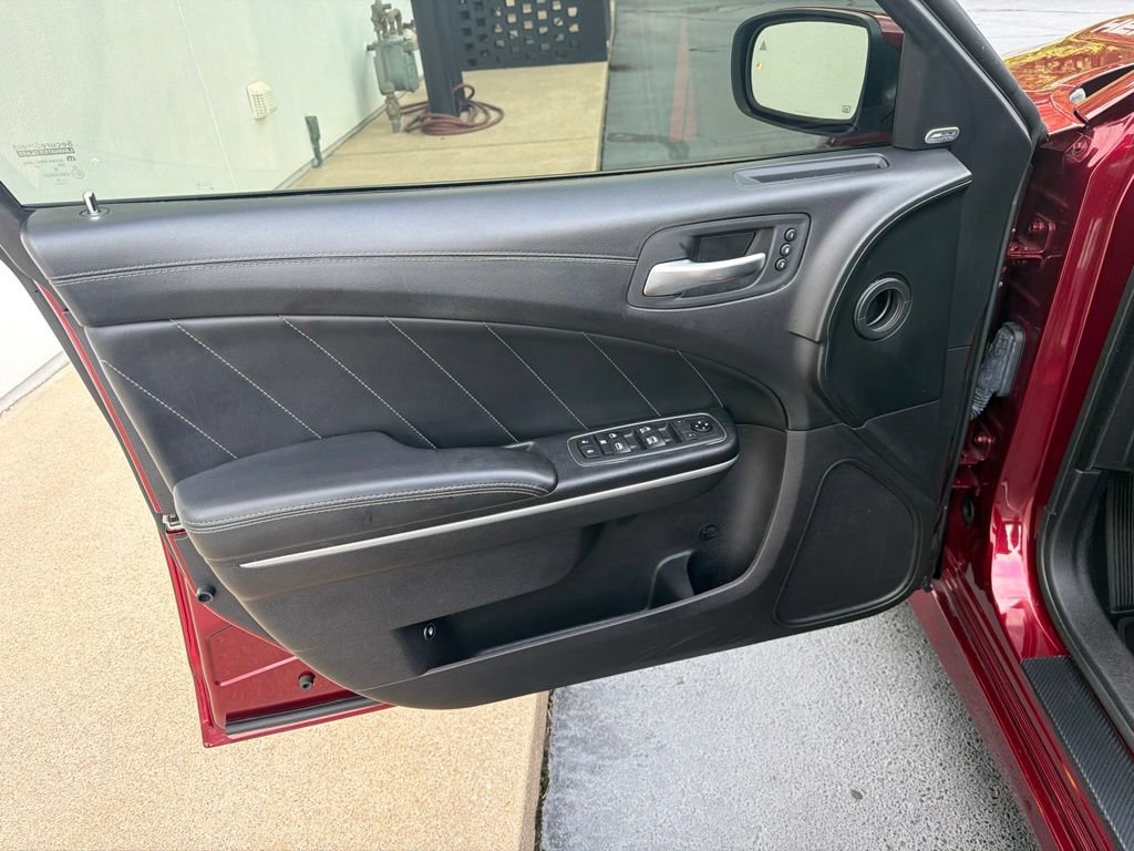 Used 2019 Dodge Charger R/T w/ Plus Group RWD image 39