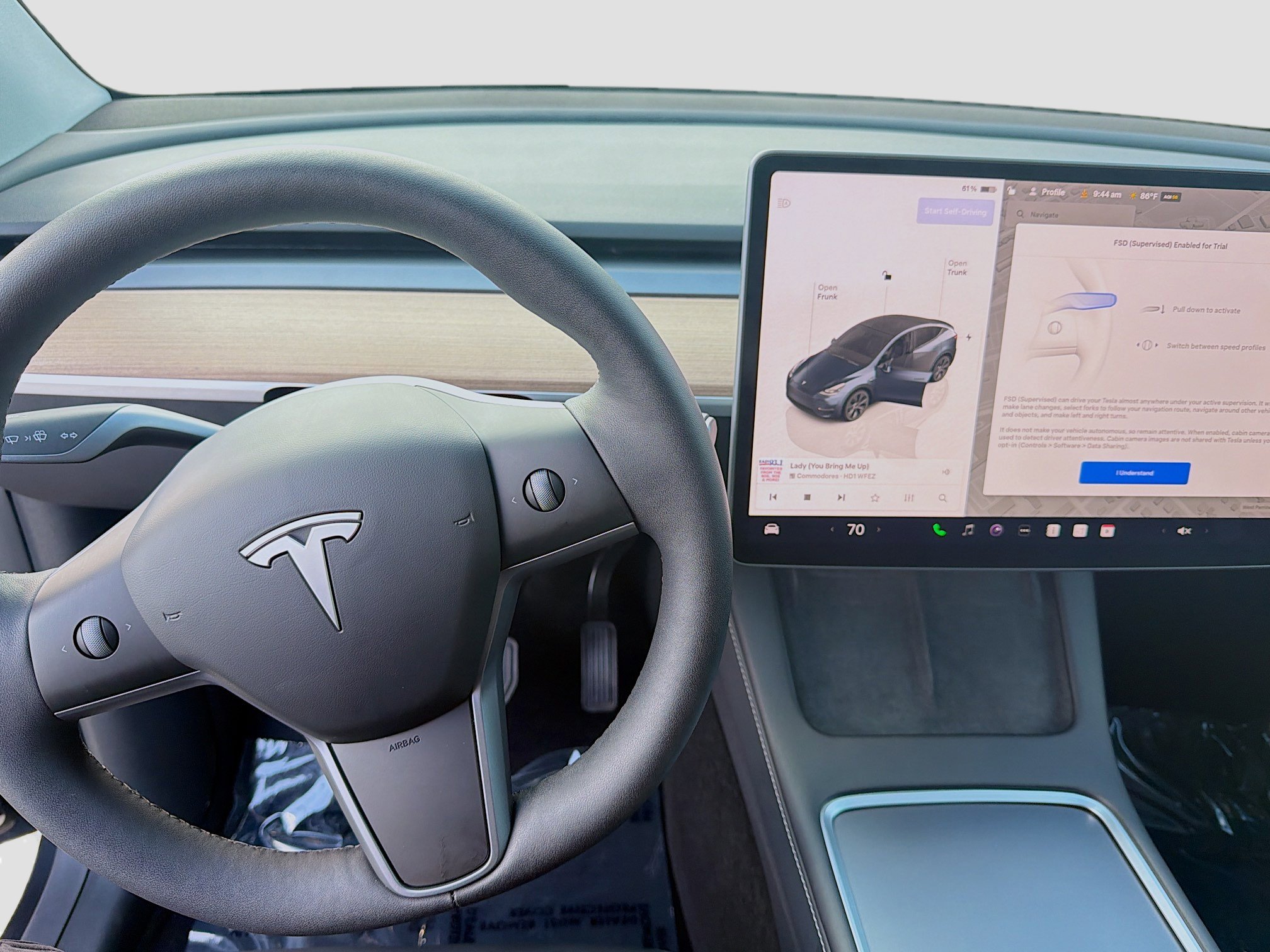 Used 2025 Tesla Model Y Long Range AWD/4WD image 8