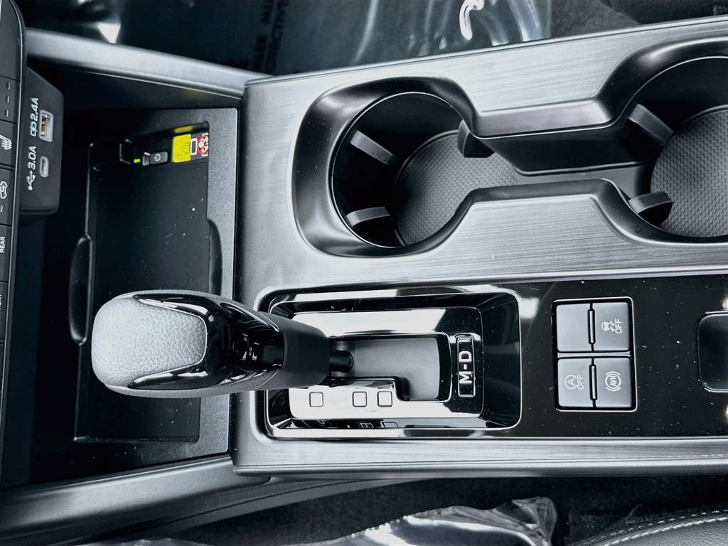 New 2026 Subaru Outback Limited AWD/4WD image 17