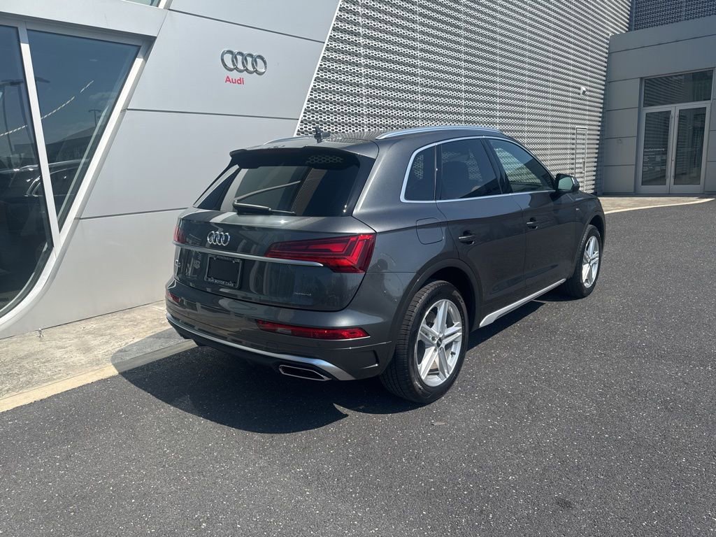 Certified 2023 Audi Q5 e Premium Plus w/ Premium Plus Package AWD/4WD image 3