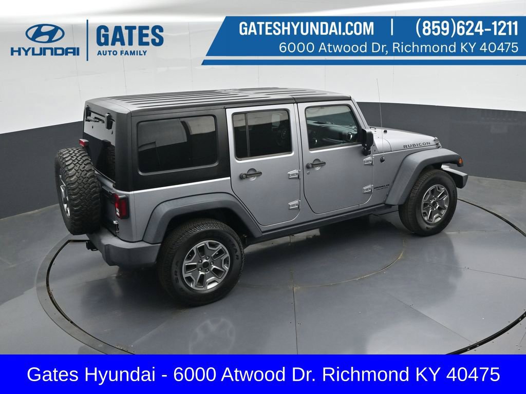 Used 2015 Jeep Wrangler Unlimited Rubicon w/ Max Tow Package AWD/4WD image 36