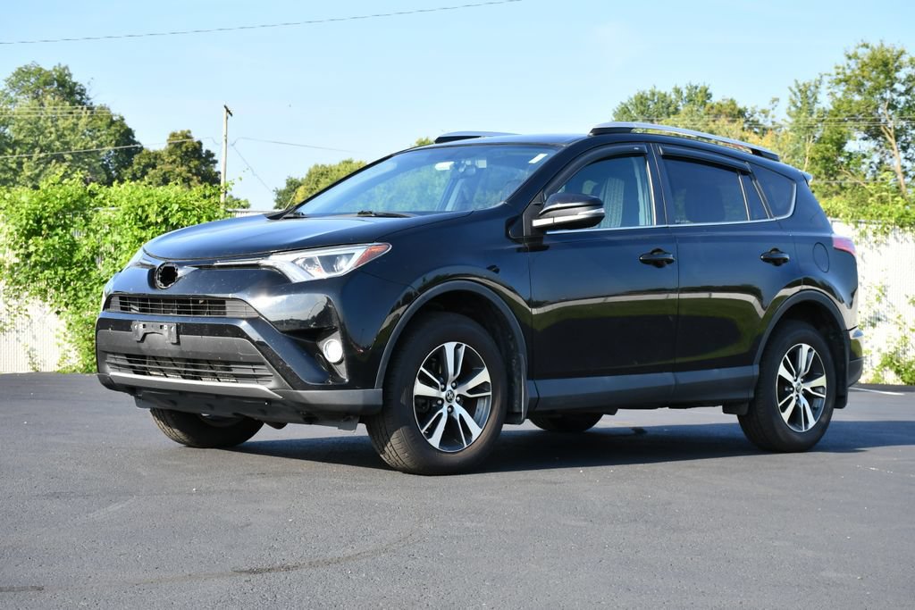 Used 2016 Toyota RAV4 XLE AWD/4WD image 3