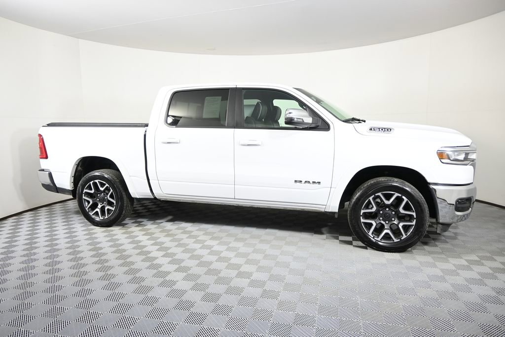 Used 2025 RAM 1500 Laramie AWD/4WD image 9