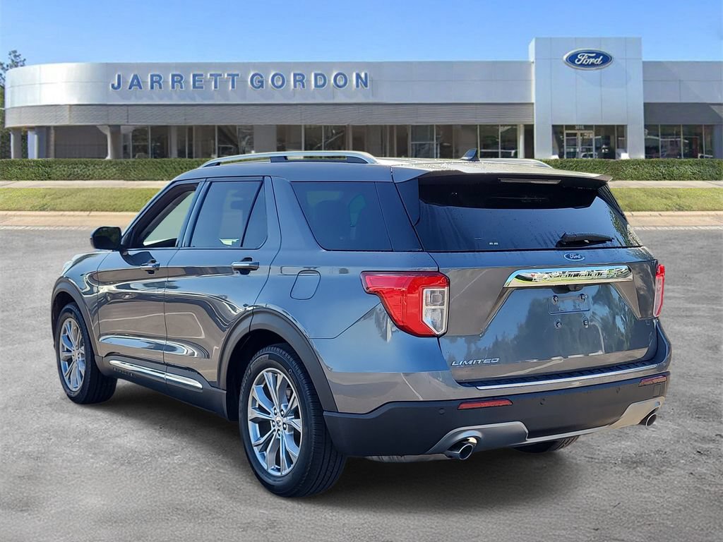 Certified 2024 Ford Explorer Limited RWD image 3
