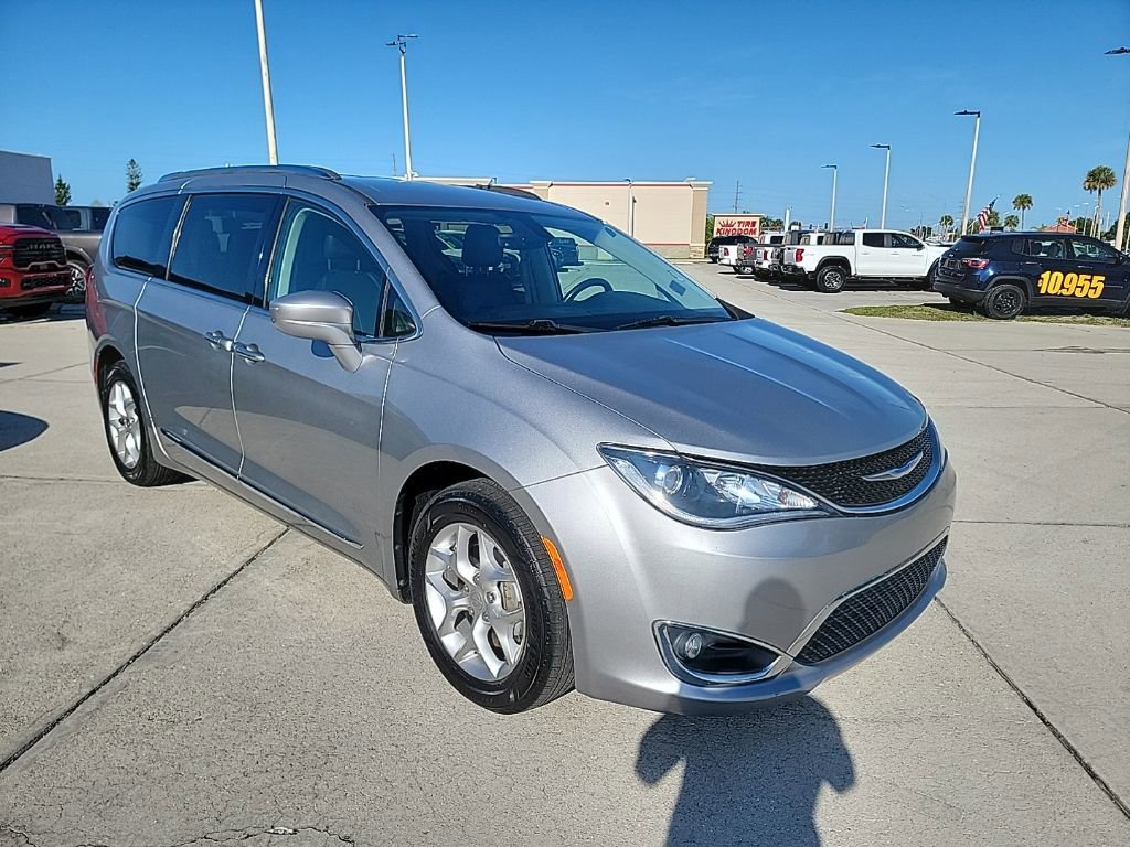 Used 2019 Chrysler Pacifica Touring-L Plus w/ Tire & Wheel Group image 7