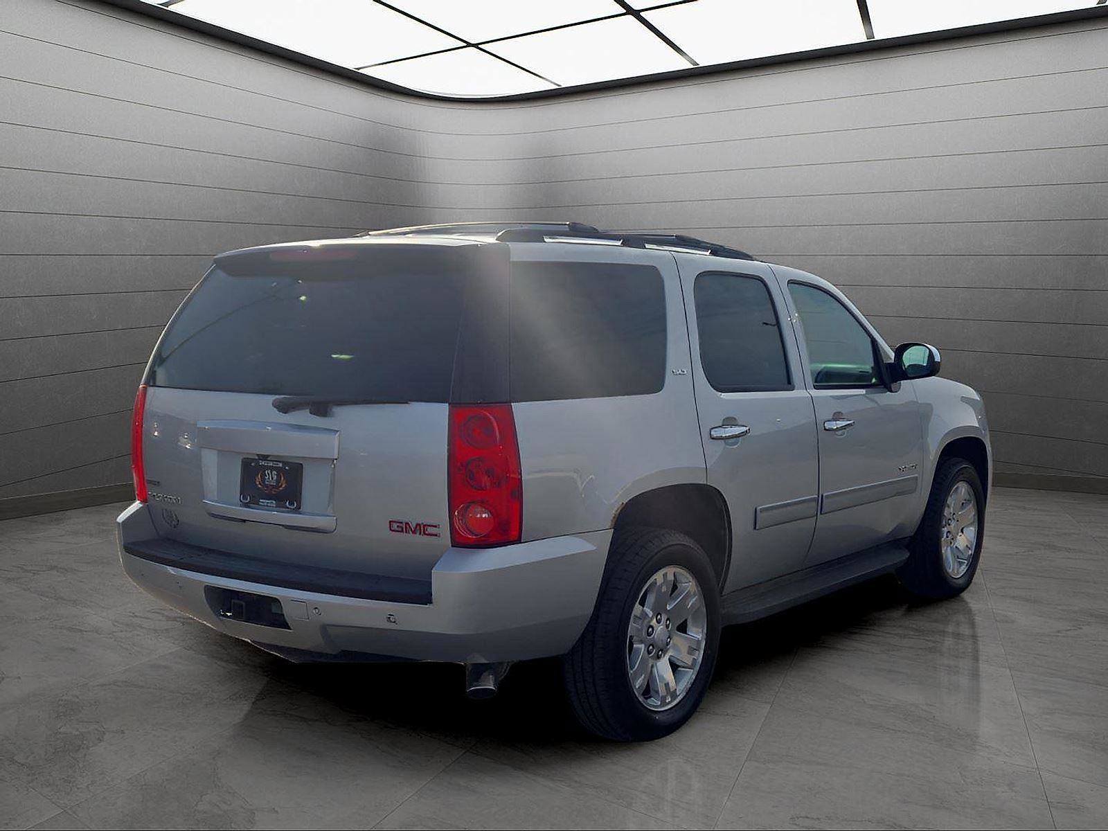 Used 2012 GMC Yukon SLT w/ Regional Value Package image 29