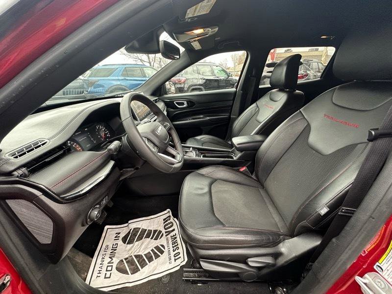Used 2025 Jeep Compass Trailhawk AWD/4WD image 8