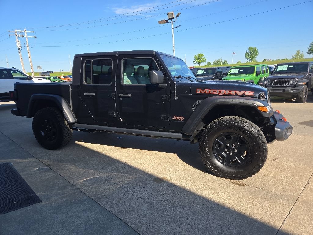 Used 2023 Jeep Gladiator Mojave w/ Cold Weather Group AWD/4WD image 13