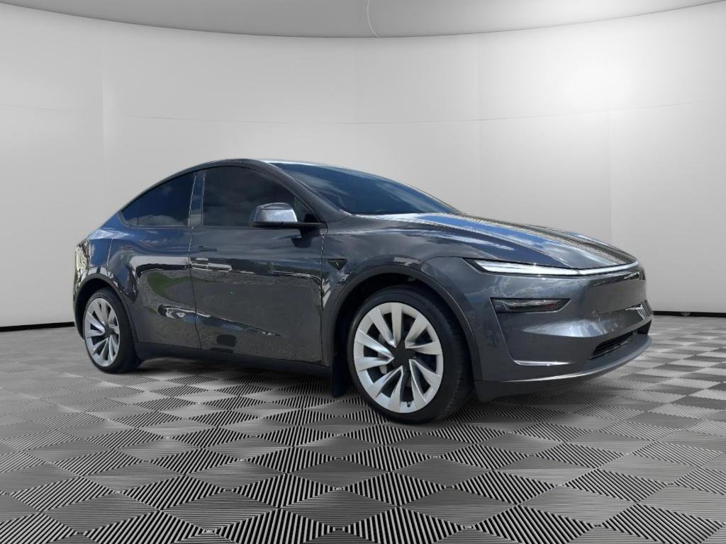Used 2026 Tesla Model Y Long Range AWD/4WD image 2