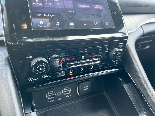 Used 2023 Jeep Grand Cherokee L Laredo image 11