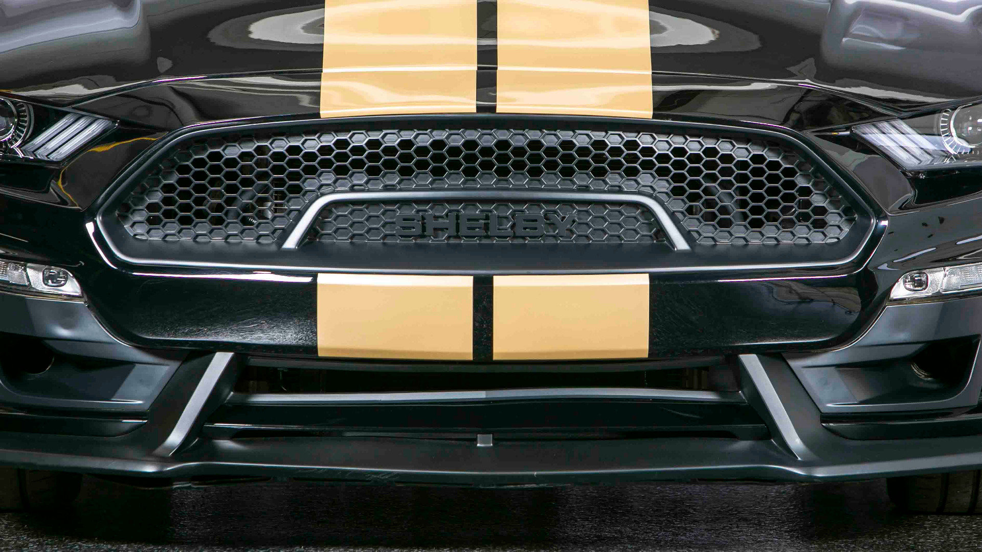 Used 2019 Ford Mustang GT Premium w/ GT Performance Package image 16