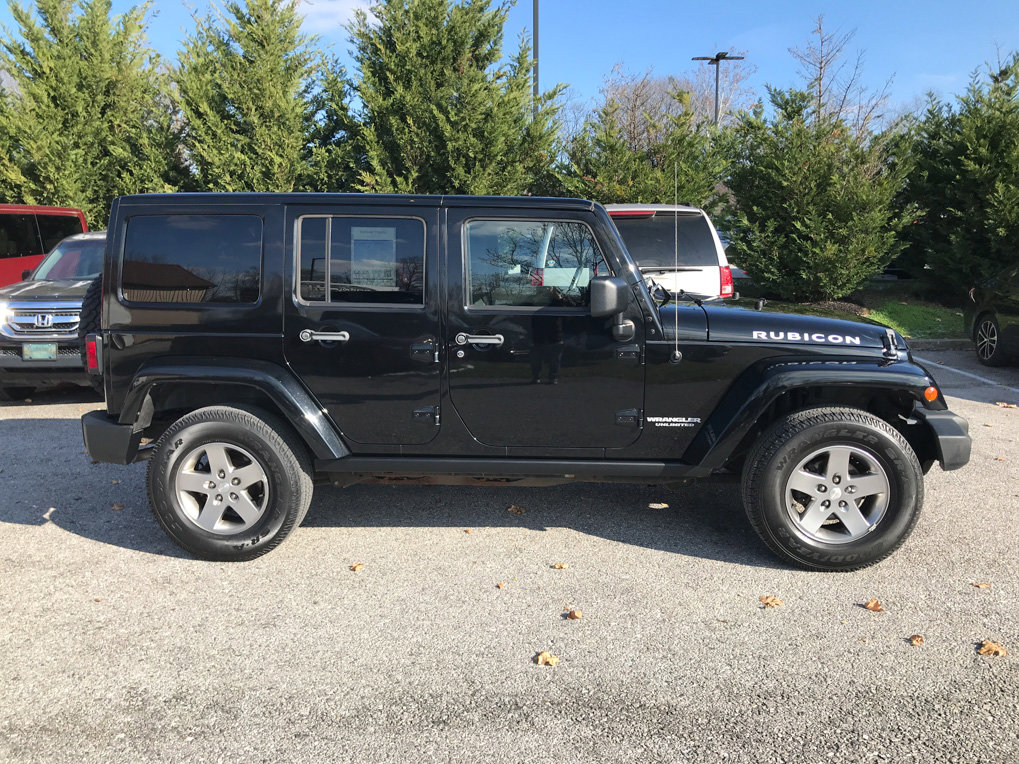 Used 2012 Jeep Wrangler Unlimited Rubicon w/ Connectivity Group image 8