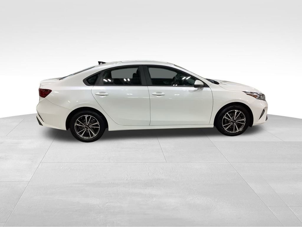 Certified 2023 Kia Forte LXS w/ LXS Technology Package image 9