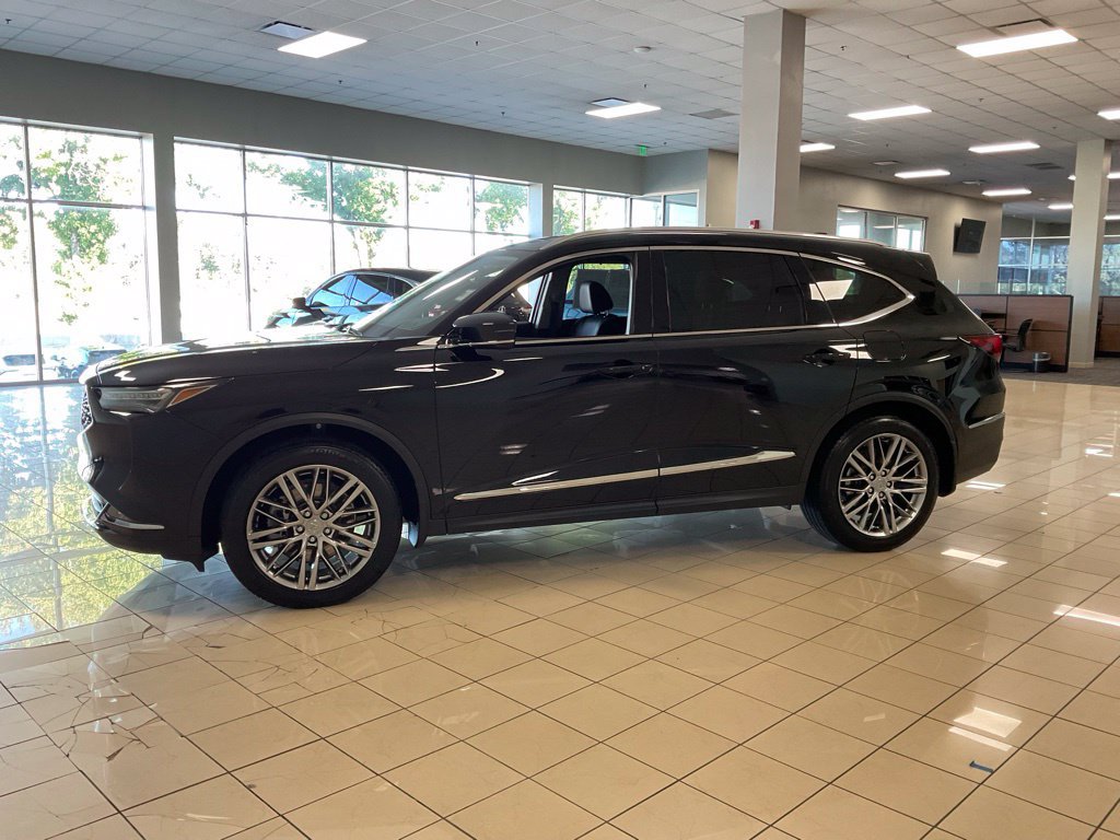 Certified 2024 Acura MDX w/ Advance Package AWD/4WD image 4