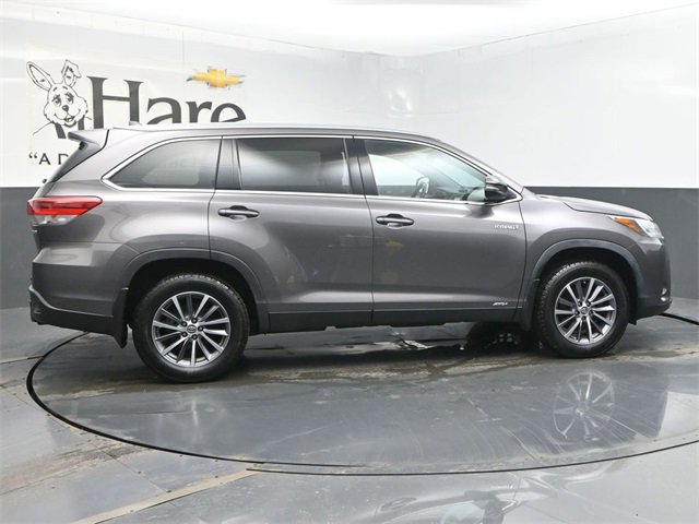 Used 2019 Toyota Highlander XLE image 38