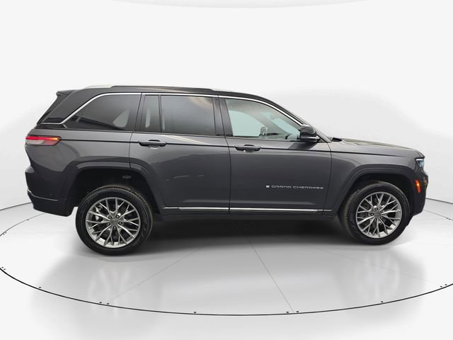 Used 2022 Jeep Grand Cherokee Summit w/ Advanced Protech Group IV AWD/4WD image 11