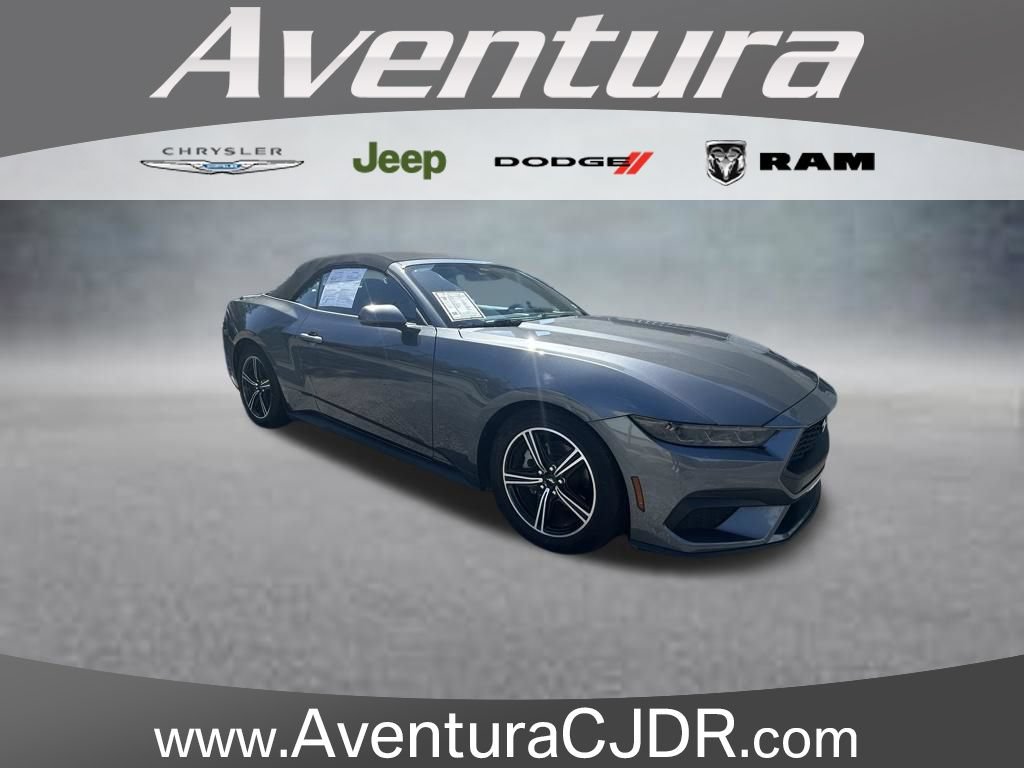 Used 2025 Ford Mustang Premium RWD image 1