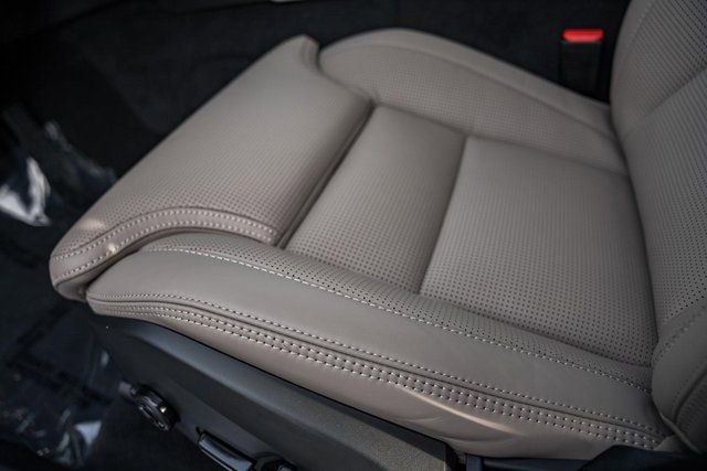 New 2026 Volvo XC90 B6 Ultra w/ Protection Package Premier image 31