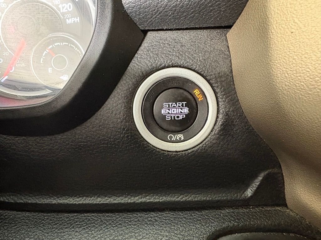 Used 2019 RAM 1500 Laramie AWD/4WD image 27