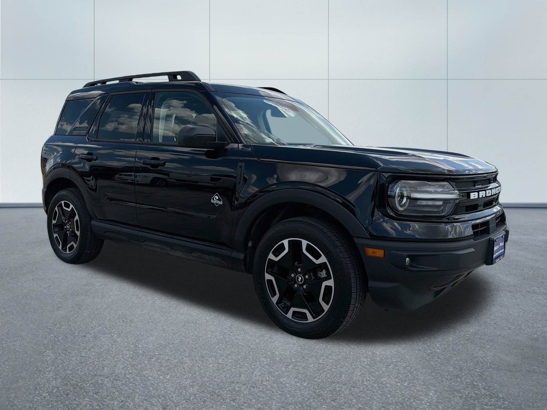 Used 2022 Ford Bronco Sport Outer Banks w/ Tech Package AWD/4WD image 3