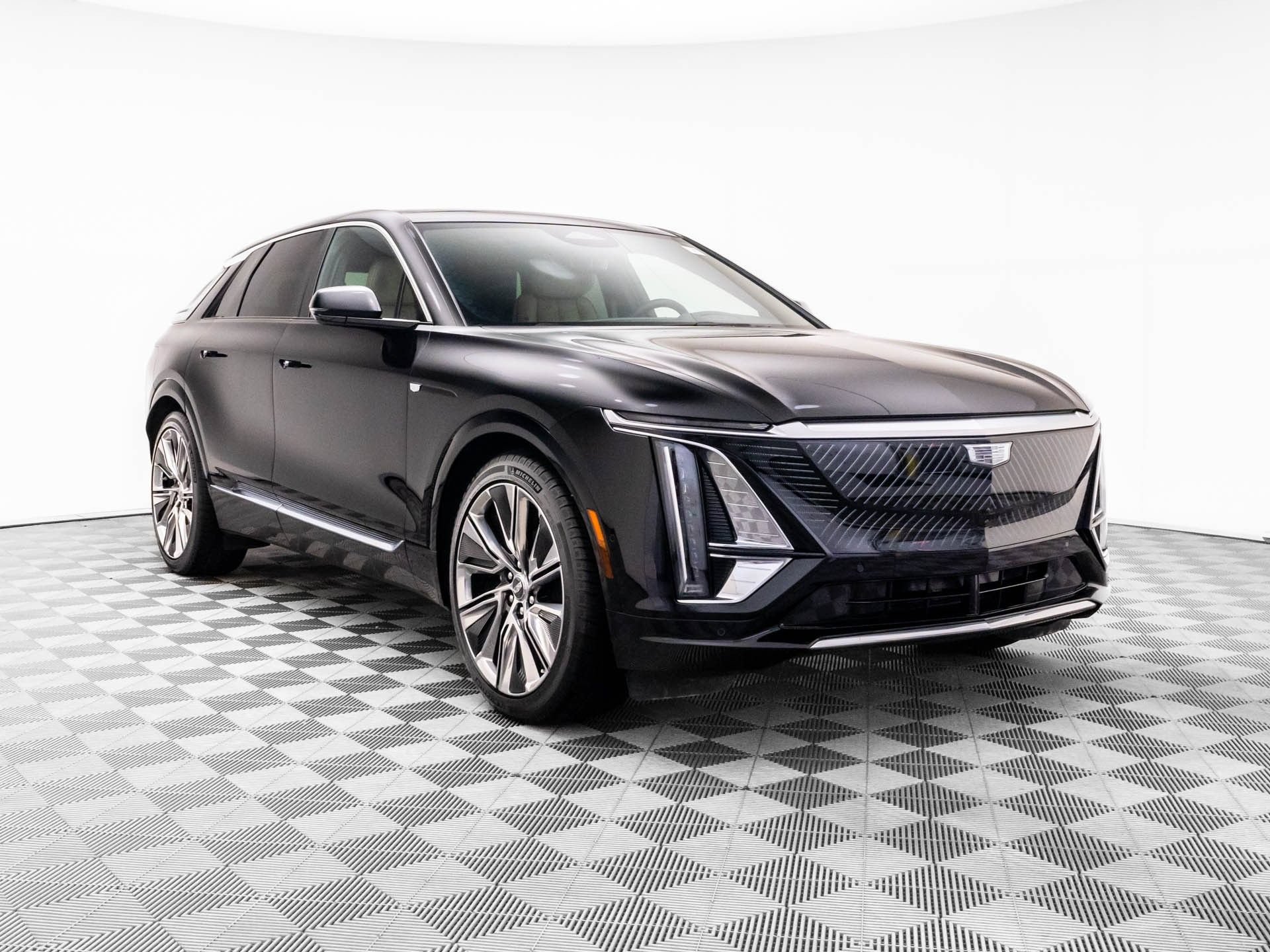 Certified 2026 Cadillac Lyriq Signature Luxury w/ Nappa Leather Package AWD/4WD image 9