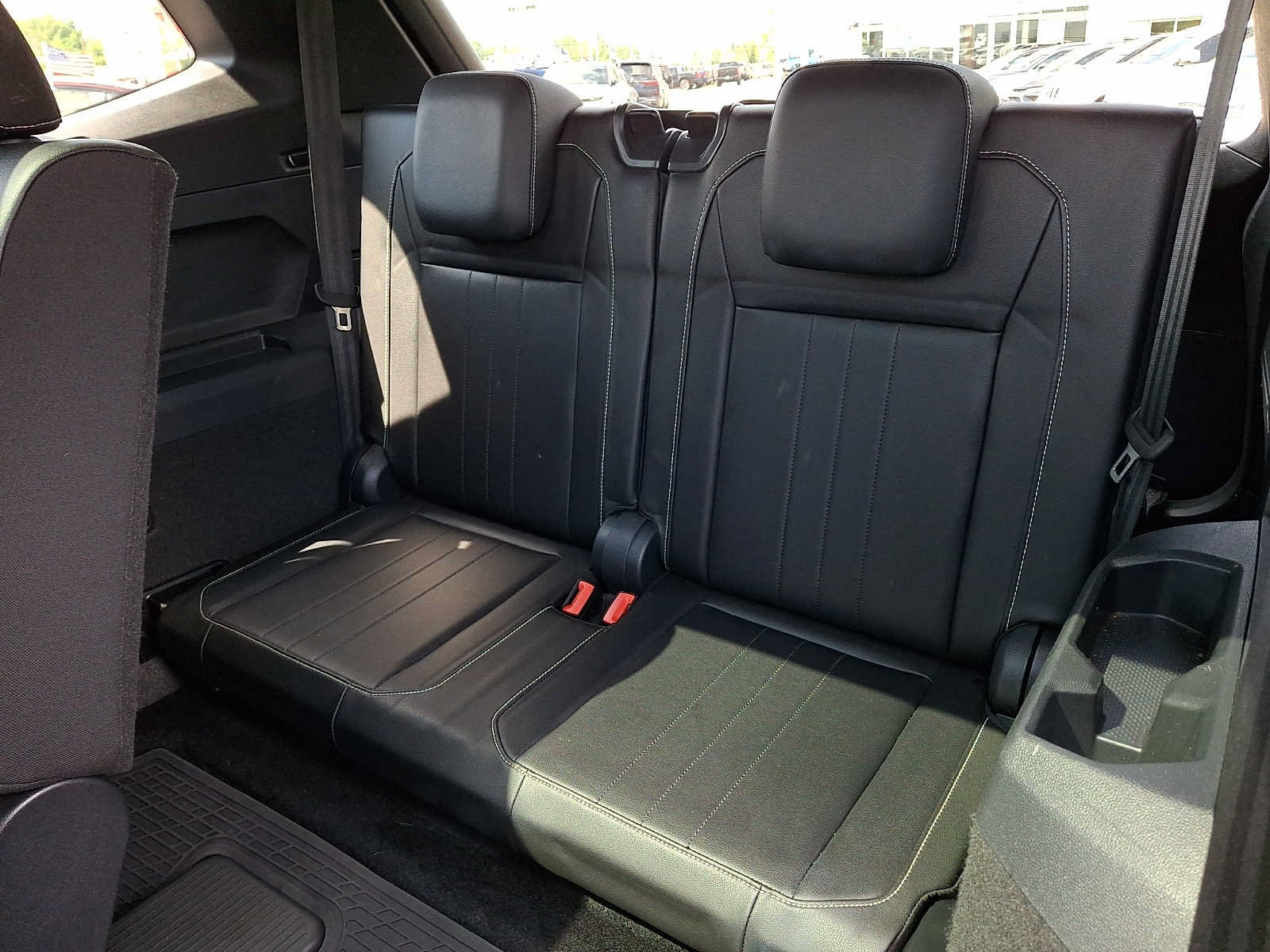 Used 2023 Volkswagen Tiguan SE R-Line FWD image 10