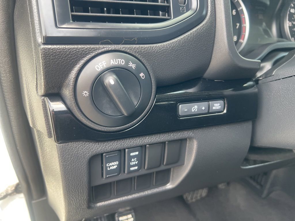 Certified 2024 Nissan Titan SV w/ SV Convenience Package AWD/4WD image 52
