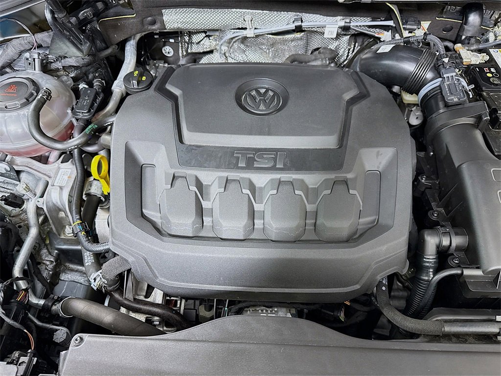 Used 2024 Volkswagen Tiguan SEL R-Line image 36