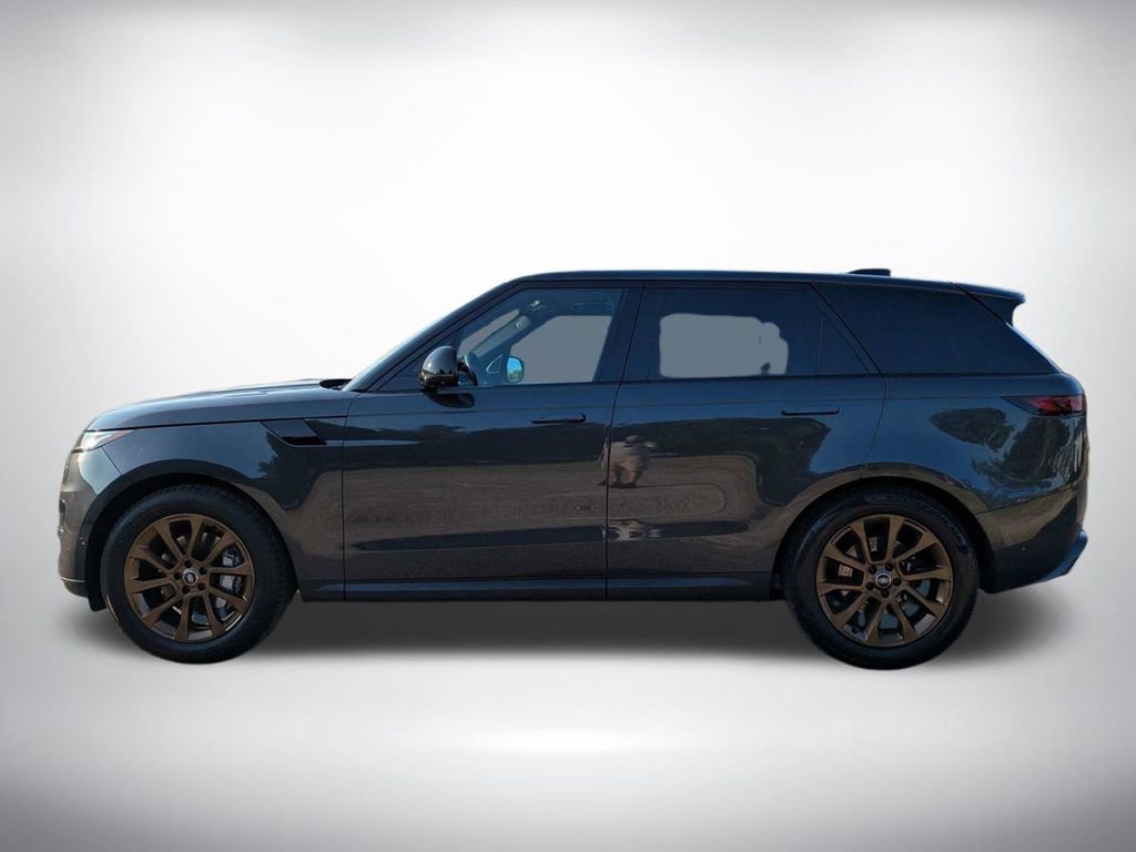 Used 2024 Land Rover Range Rover Sport SE AWD/4WD image 7