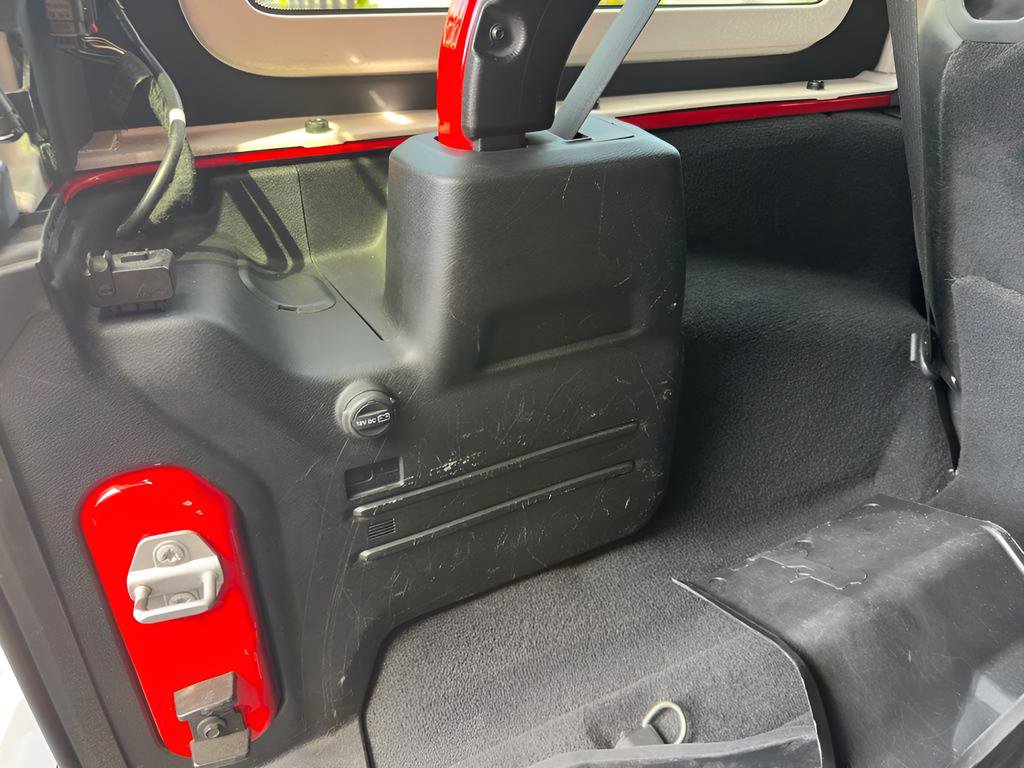 Used 2018 Jeep Wrangler Unlimited Rubicon image 50