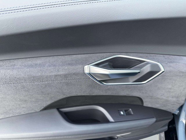 Used 2023 Audi e-tron GT Premium Plus w/ Performance Package image 31