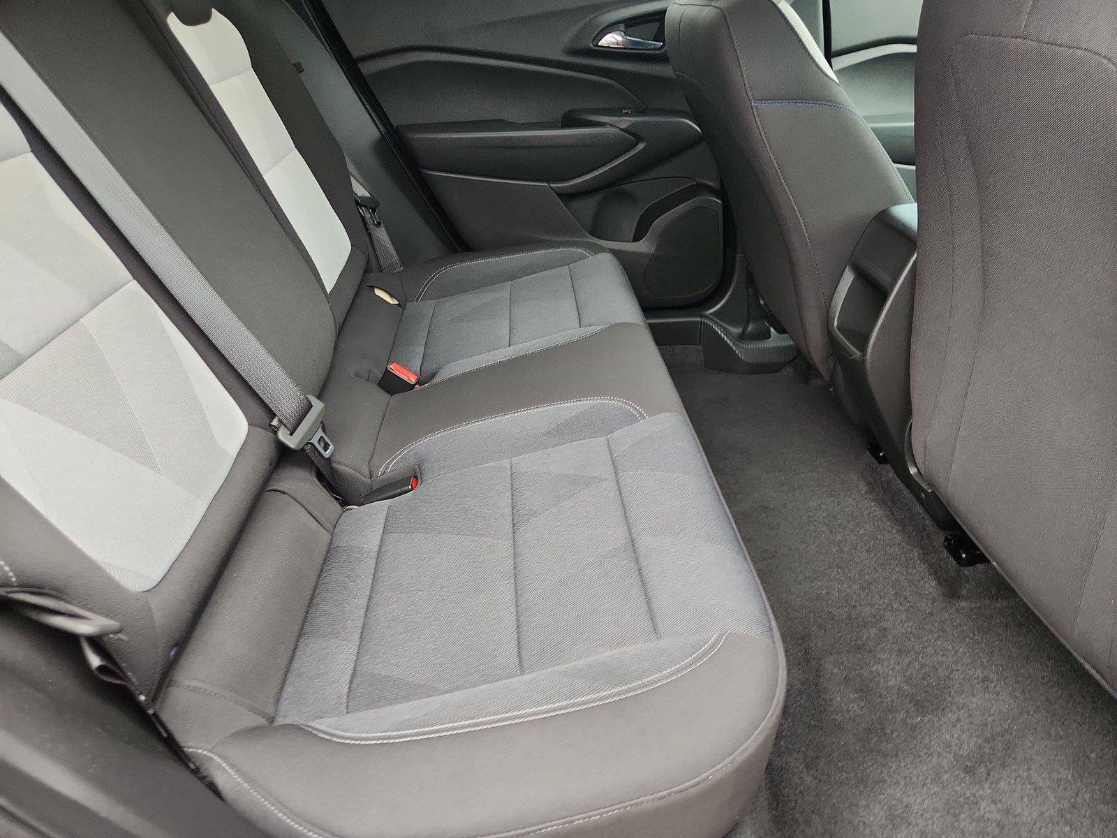 Certified 2025 Chevrolet Trax LS FWD image 23