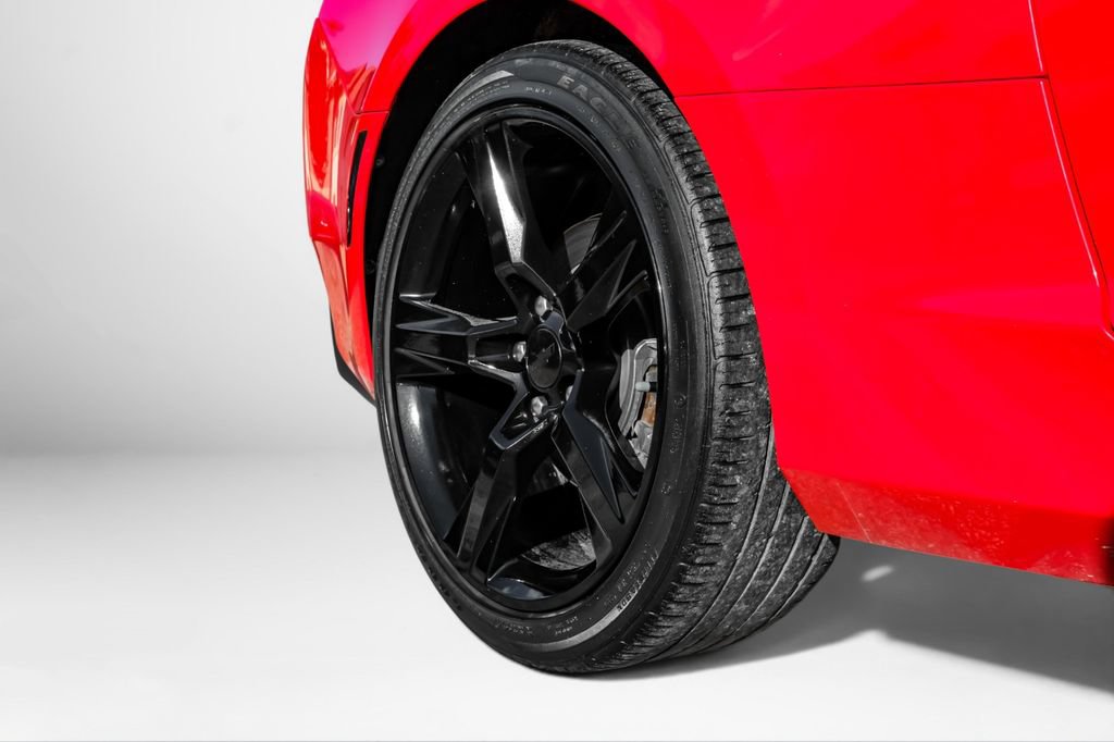 Used 2018 Chevrolet Camaro LT RWD image 45