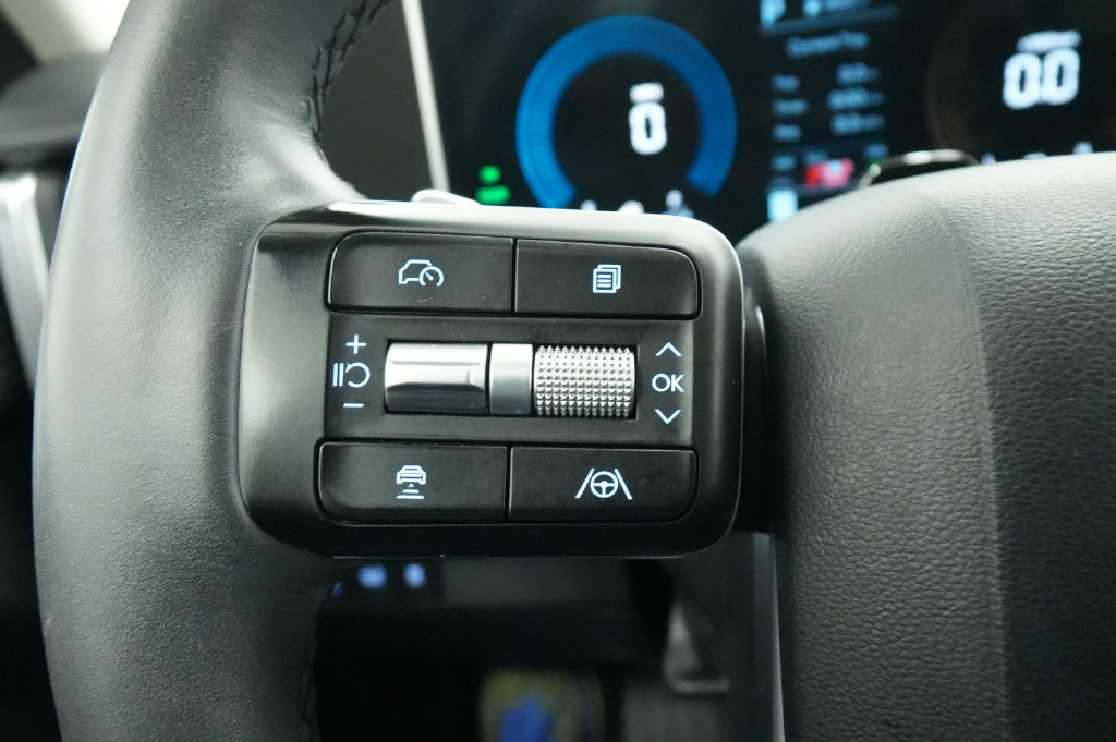 Used 2025 Hyundai Santa Fe SEL AWD/4WD image 39