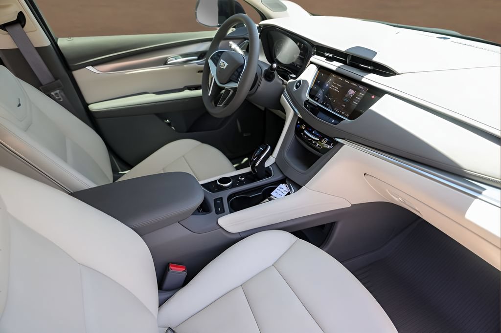 Certified 2026 Cadillac XT5 Premium Luxury w/ Driver Assist Package FWD image 30