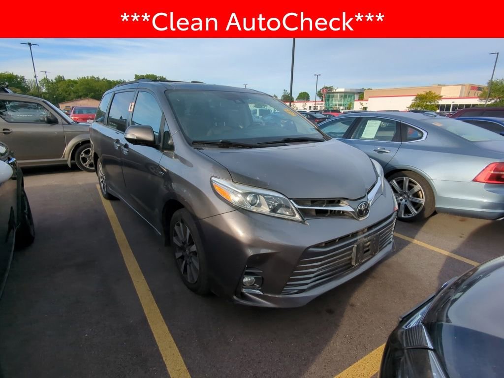 Used 2018 Toyota Sienna Limited Premium AWD/4WD image 3