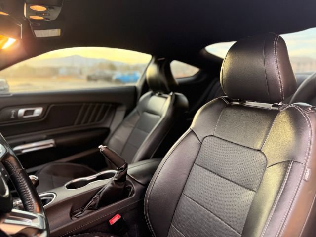 Used 2022 Ford Mustang GT Premium image 18