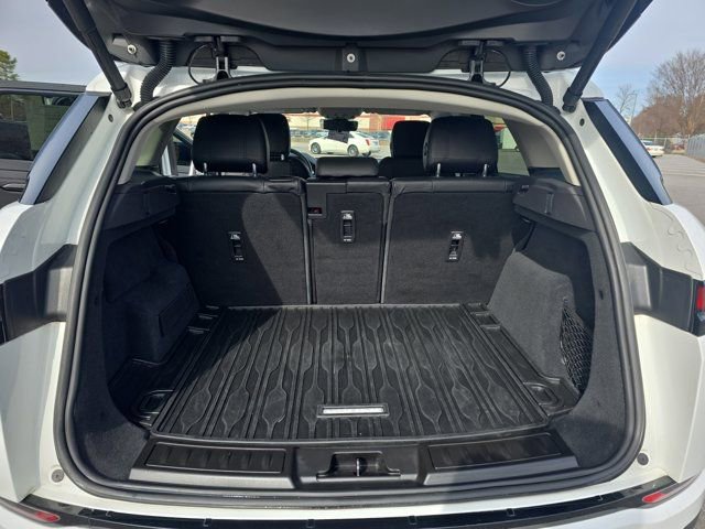 Used 2020 Land Rover Range Rover Evoque SE image 12